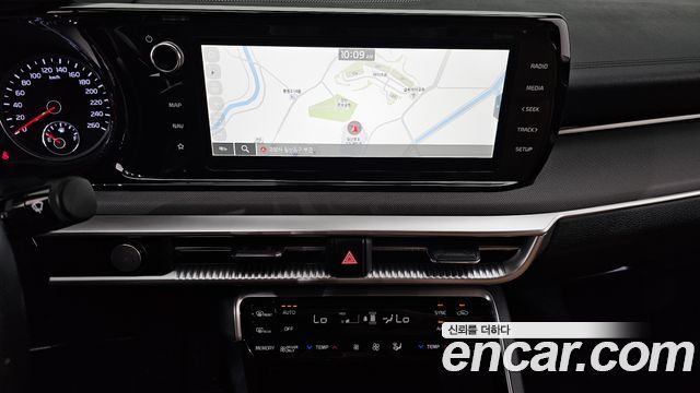 Kia K5 2023 — photo 20