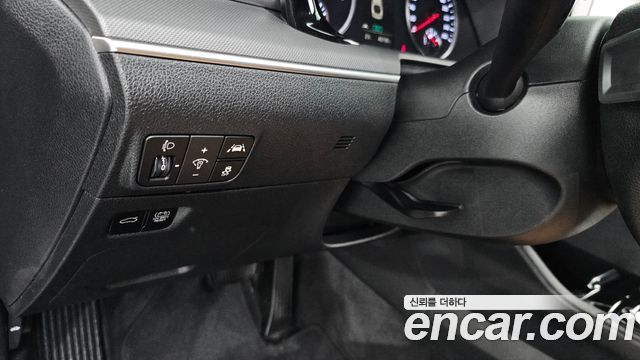 Kia K5 2023 — photo 29