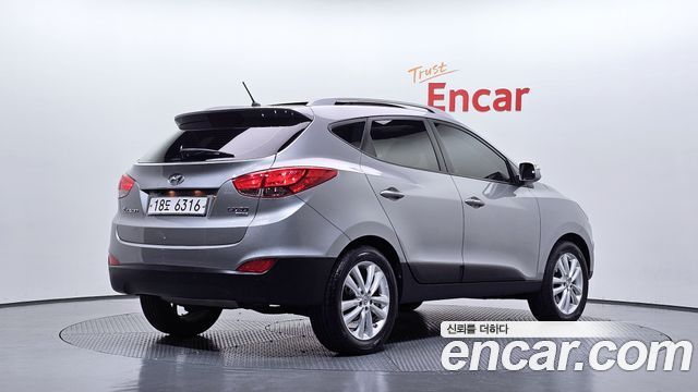 Hyundai Tucson 2011 — photo 2