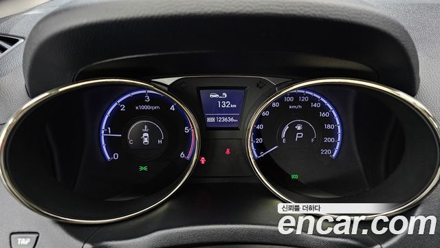 Hyundai Tucson 2011 — photo 8