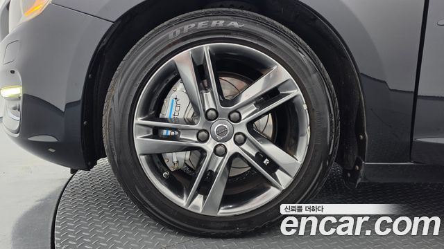 Volvo S60 2014 — photo 5