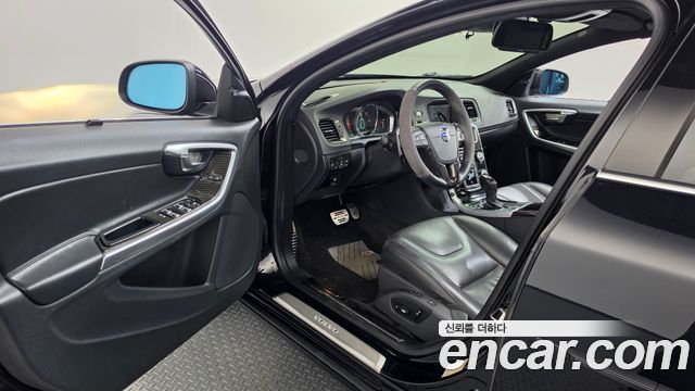 Volvo S60 2014 — photo 10