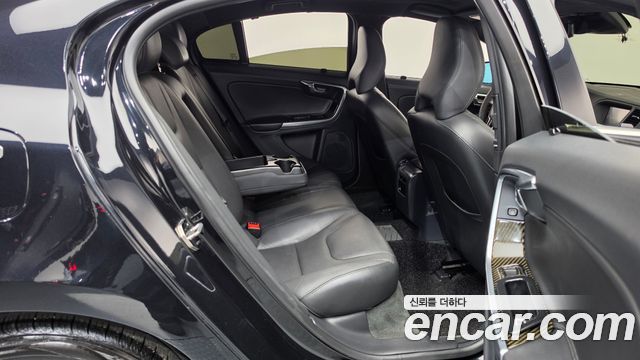 Volvo S60 2014 — photo 12