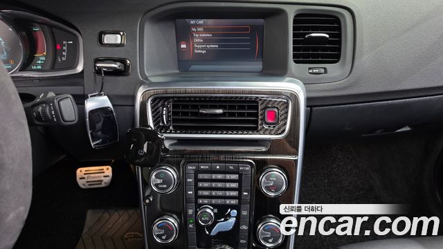 Volvo S60 2014 — photo 15