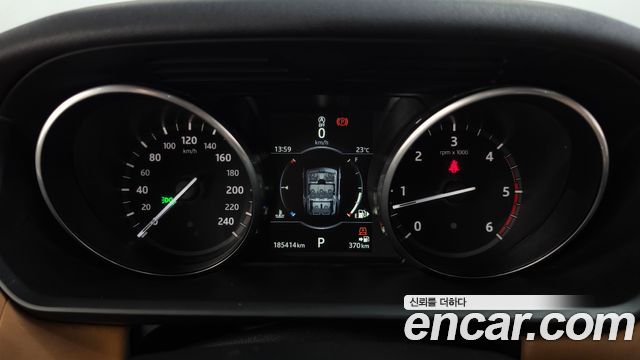 Land Rover Discovery 2017 — photo 8