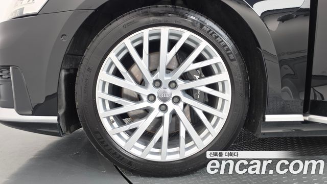 Audi A8 2020 — photo 5