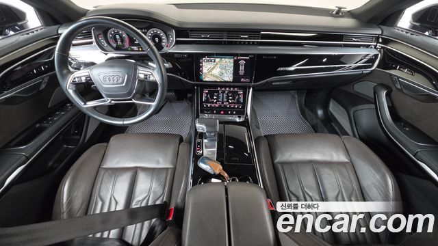 Audi A8 2020 — photo 10
