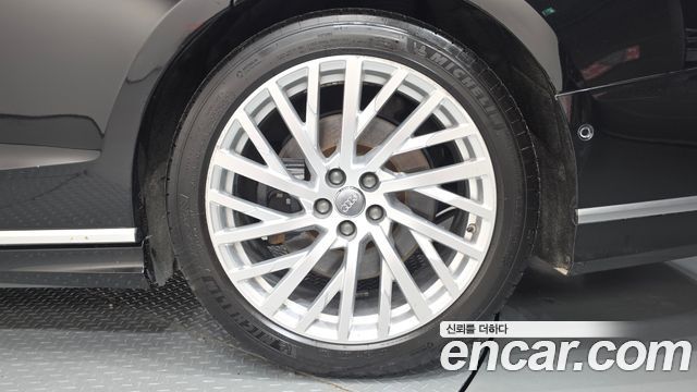 Audi A8 2020 — photo 7
