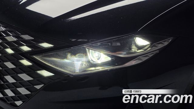 Hyundai Grandeur 2023 — photo 8