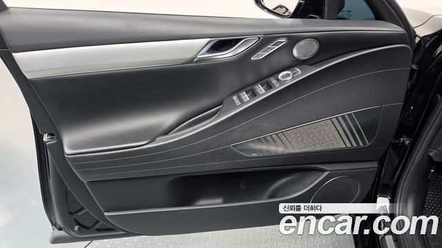 Genesis G80 2022 — photo 14