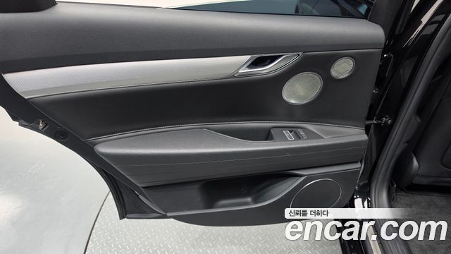 Genesis G80 2022 — photo 15