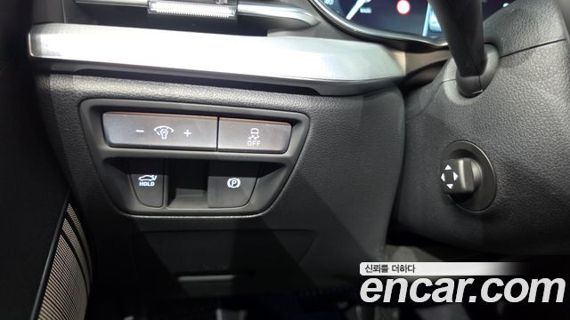 Genesis G80 2022 — photo 28