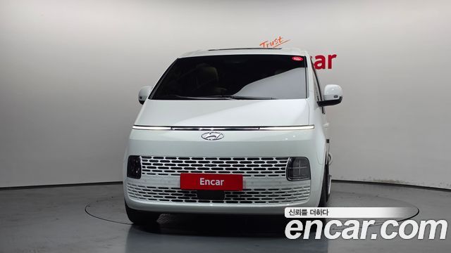 Hyundai Staria 2024 — photo 3