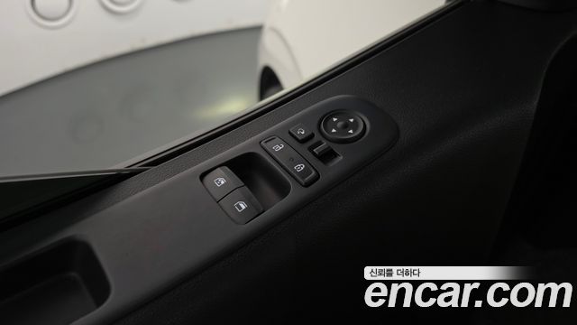Hyundai Staria 2024 — photo 21