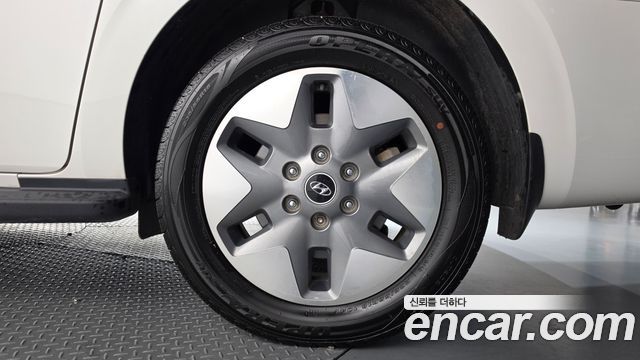 Hyundai Staria 2024 — photo 7