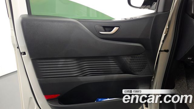 Hyundai Staria 2024 — photo 15