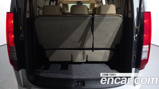 Hyundai Staria 2024 — photo 27