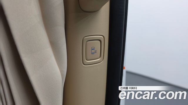 Hyundai Staria 2024 — photo 33