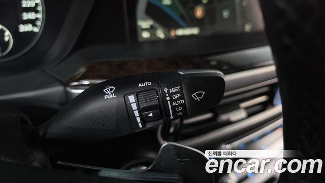 Genesis G90 2020 — photo 26