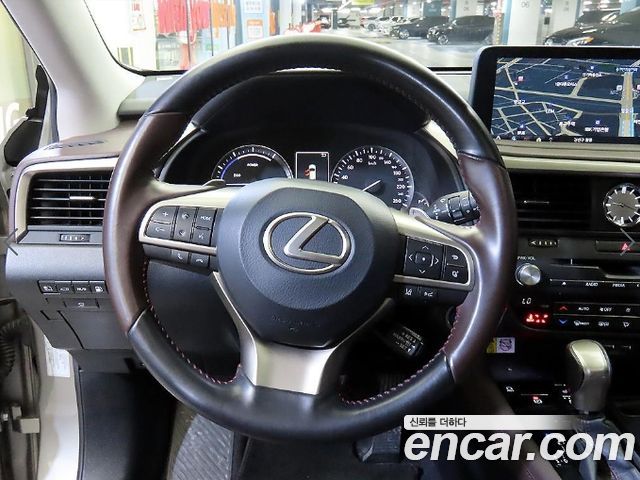 Lexus RX 2021 — photo 8