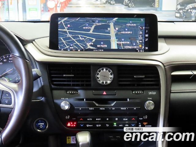 Lexus RX 2021 — photo 11