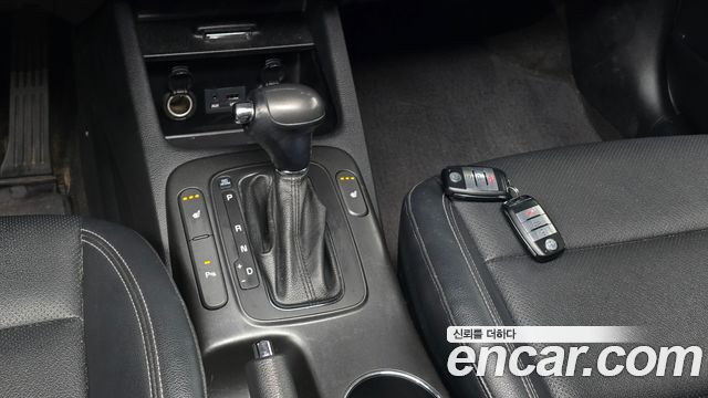 Kia K3 2015 — photo 9