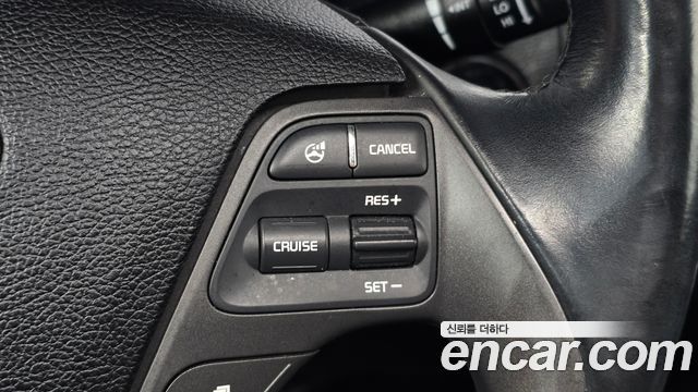 Kia K3 2015 — photo 16