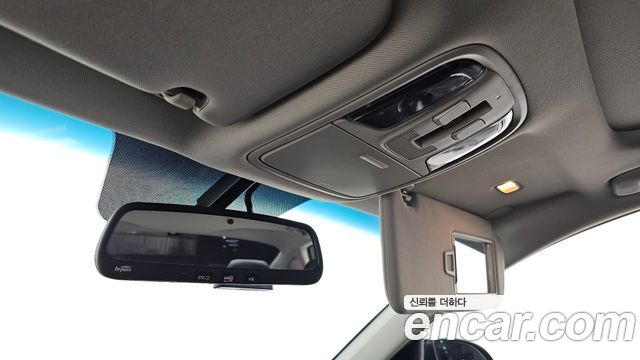 Kia K5 2018 — photo 24