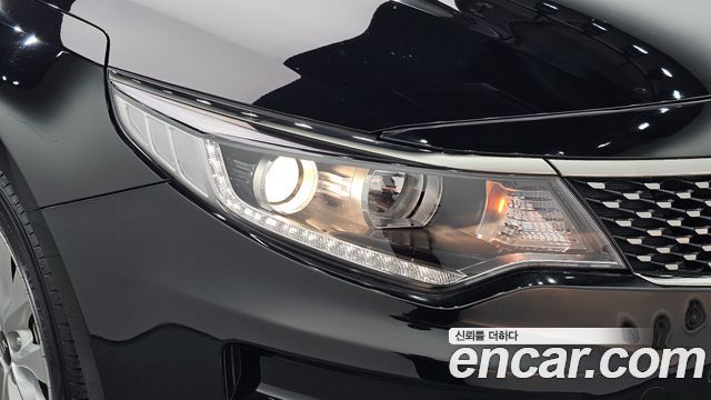 Kia K5 2018 — photo 8