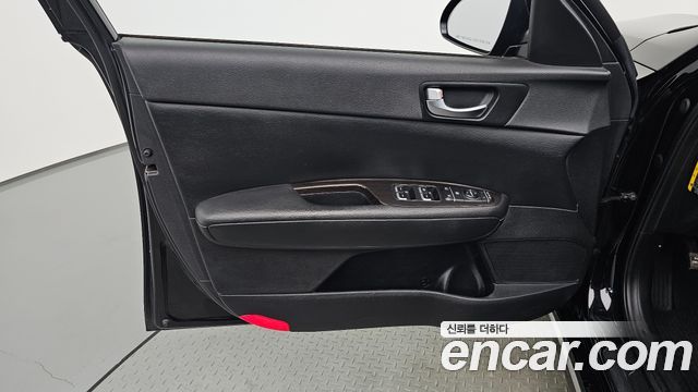 Kia K5 2018 — photo 14