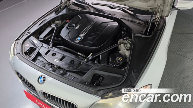 BMW 5-Series 2013 — photo 6