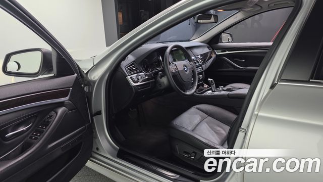 BMW 5-Series 2013 — photo 10
