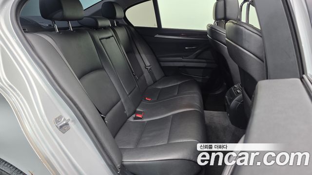 BMW 5-Series 2013 — photo 12