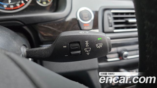BMW 5-Series 2013 — photo 17