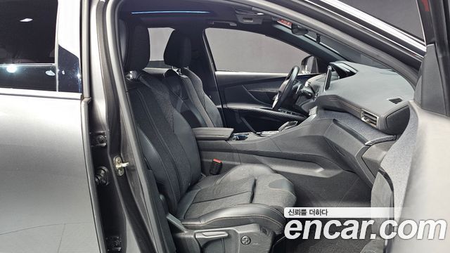 Peugeot 3008 2019 — photo 11