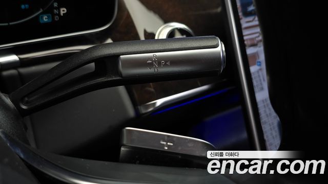 Mercedes-Benz S-Class 2021 — photo 9