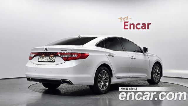 Hyundai Grandeur 2017 — photo 2