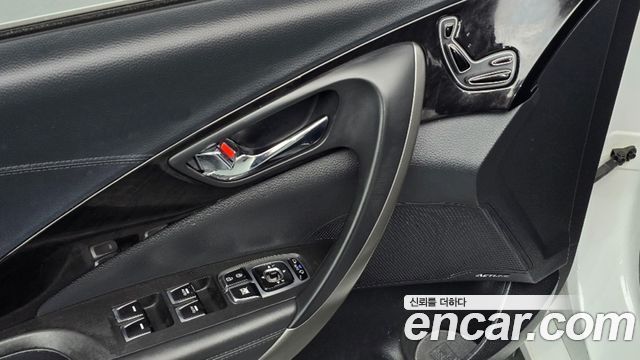 Hyundai Grandeur 2017 — photo 18