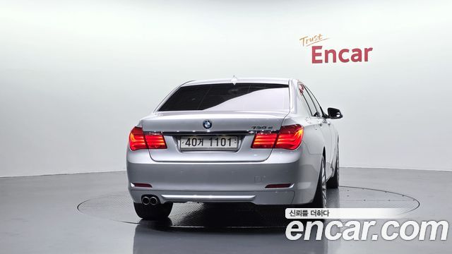 BMW 7-Series 2011 — photo 4