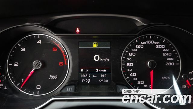 Audi A4 2013 — photo 8