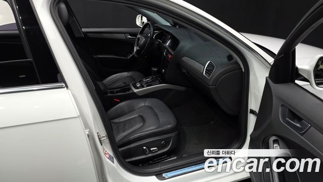 Audi A4 2013 — photo 11