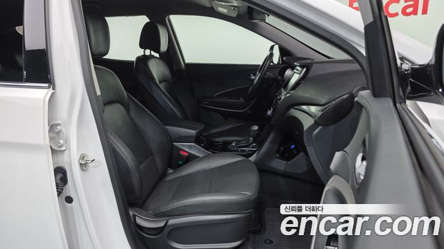 Hyundai Santafe 2018 — photo 11