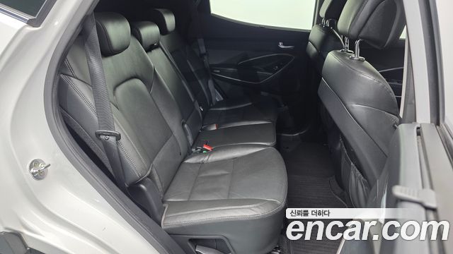 Hyundai Santafe 2018 — photo 12