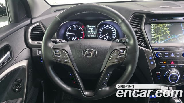 Hyundai Santafe 2018 — photo 13