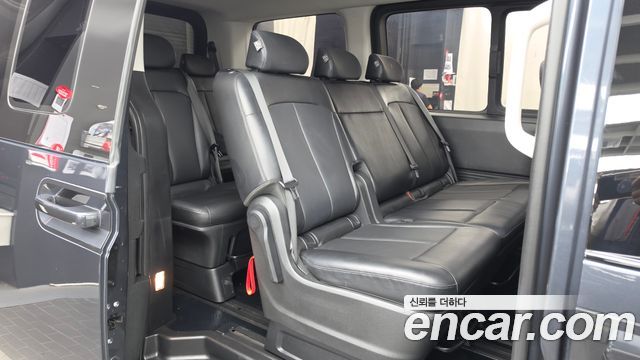 Hyundai Staria 2023 — photo 18