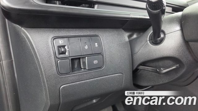 Hyundai Staria 2023 — photo 24