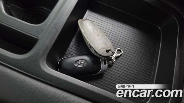 Hyundai Staria 2023 — photo 27