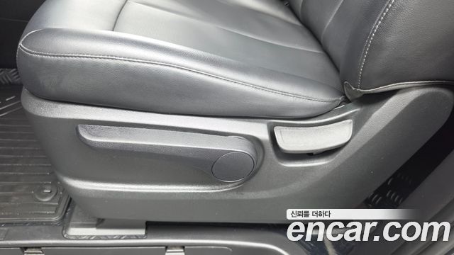 Hyundai Staria 2023 — photo 30