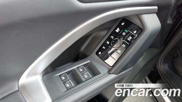Audi Q5 2025 — photo 17