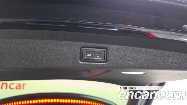 Audi Q5 2025 — photo 18